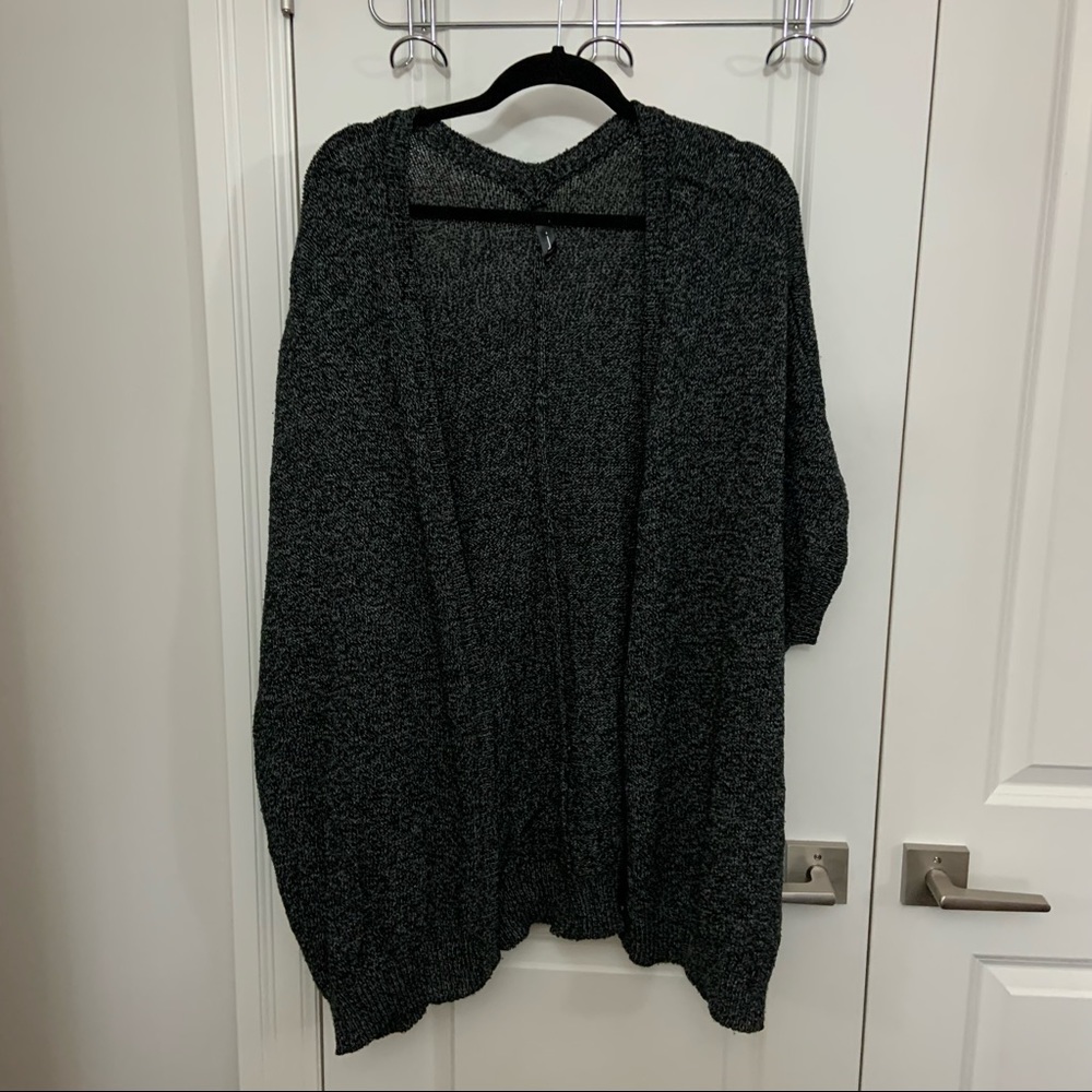 M-L / 10-16 jess grey sweater shrug